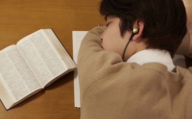 多くの中学生が睡眠不足